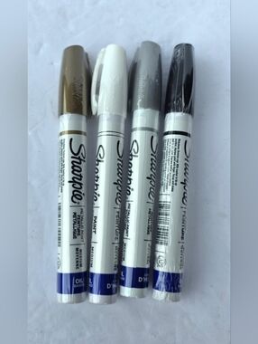 Sharpie Oil-Based Paint Markers Lot of 4 Sealed Assorted Colors Medium Tip